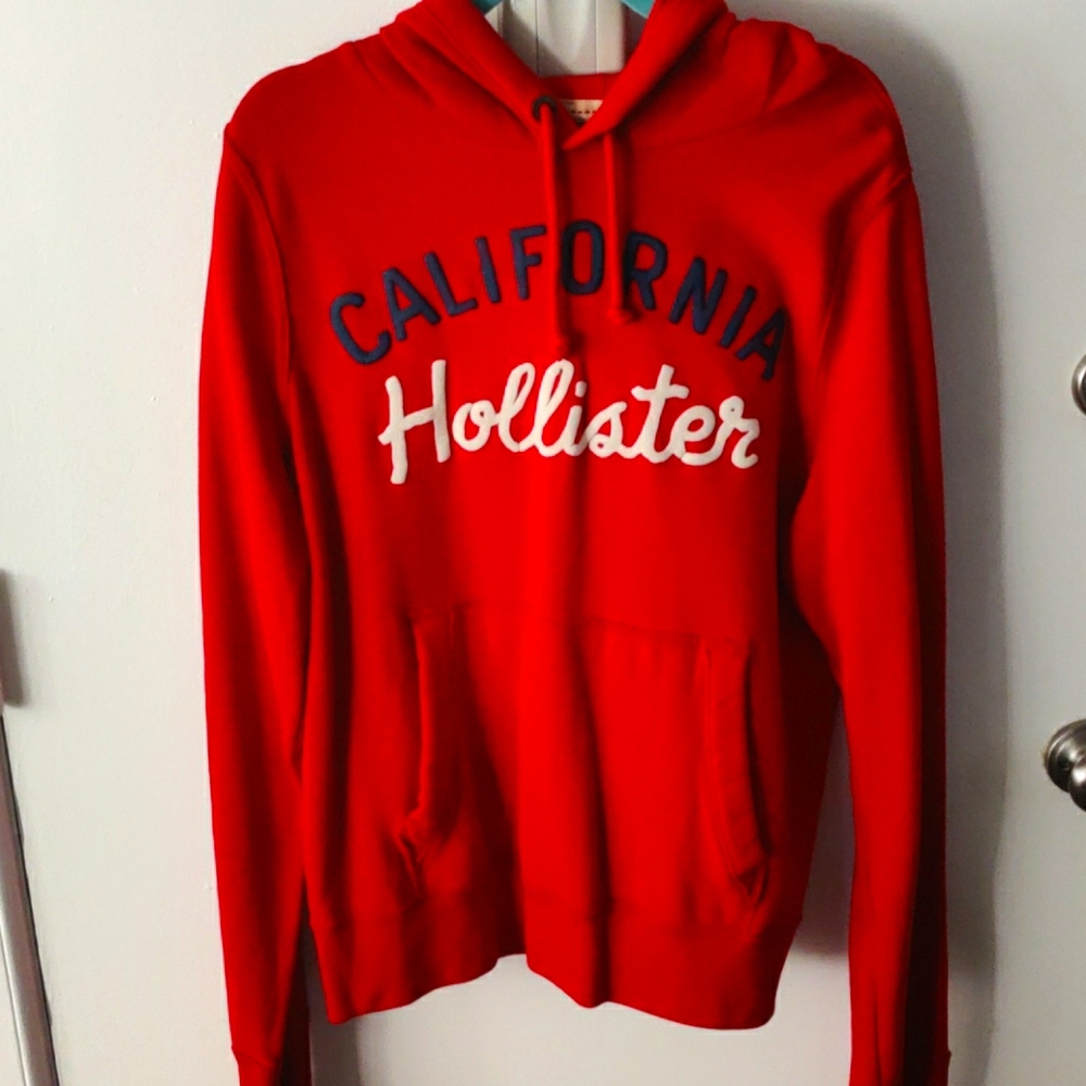 Hollister pullover